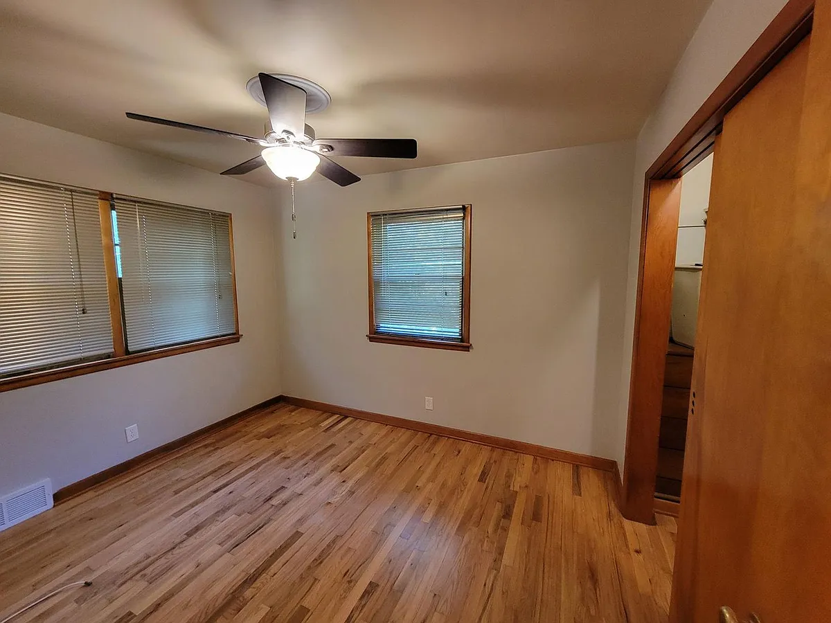 Building Photo - 737 Lindberg Dr