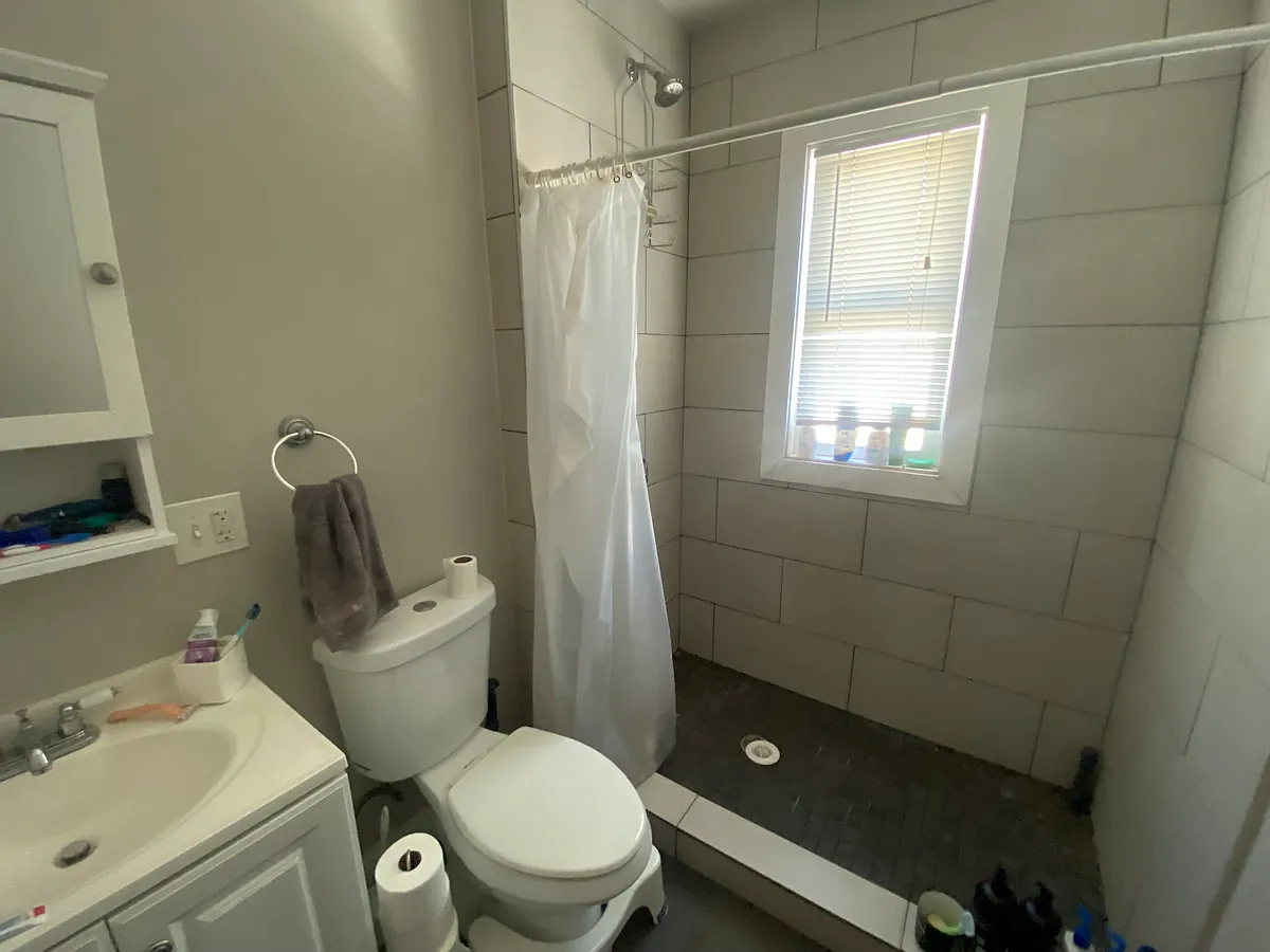 Photo 2 of 19 - 36 N Beacon St #3 - Allston, MA Building Photo - 36 N Beacon St #3