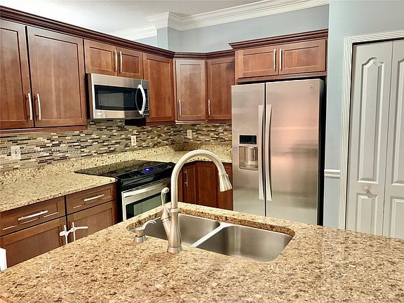 3rd image of 12651 SW 143rd Ln Unit 12651