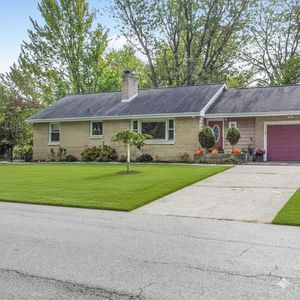 111 Crescent Dr, Pottawattamie Park, IN, 46360