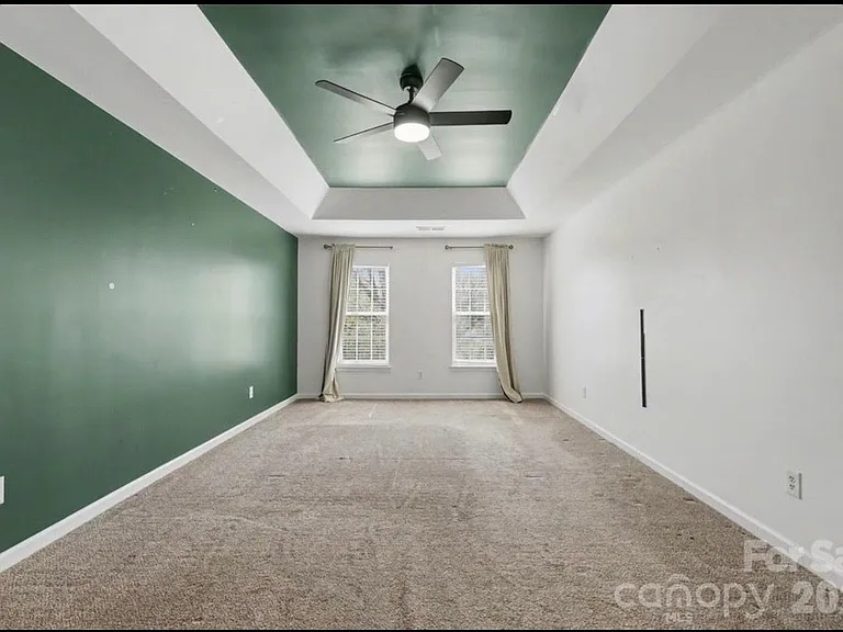 4132 Meadowview Hills Dr — Photo 13