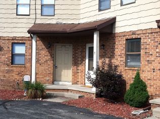 2731 Pin Oak Dr, Toledo, OH 43615