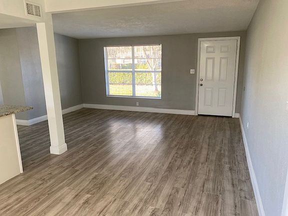 5th image of 1503 Hampton Rd
