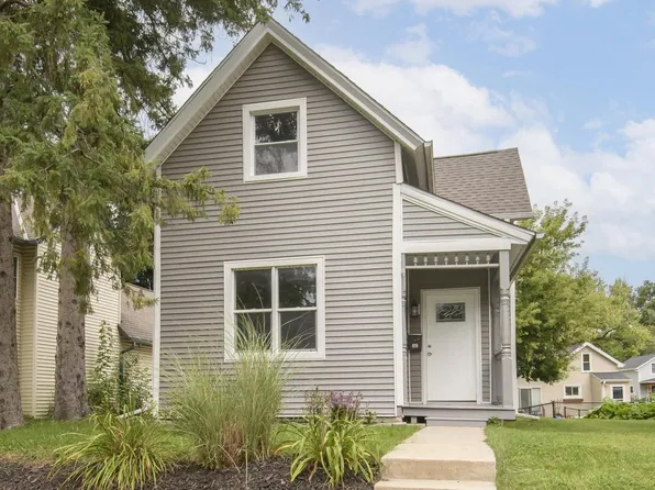 618 East Anne STREET, Oconomowoc, WI 53066