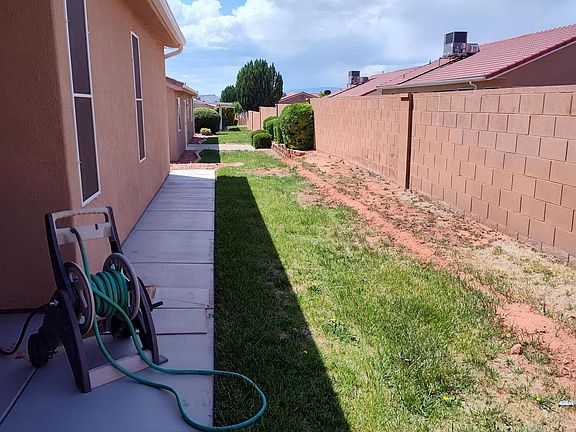 2nd image of 458 S Puerto Dr