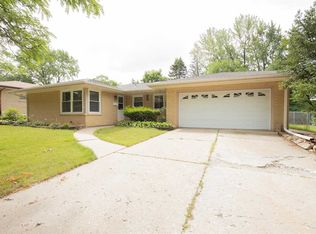3715 Oklahoma Dr, Rockford, IL