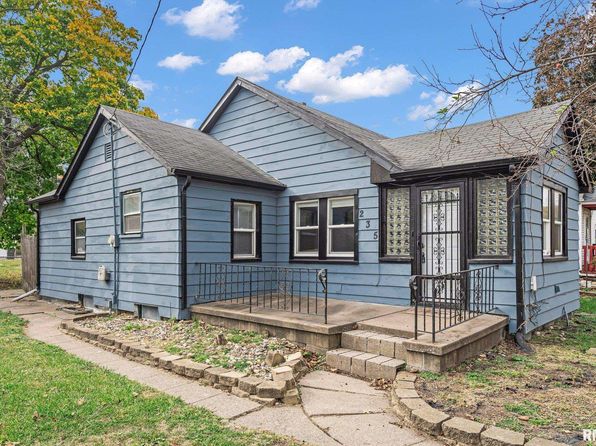 235 W 32nd St, Davenport, IA 52803