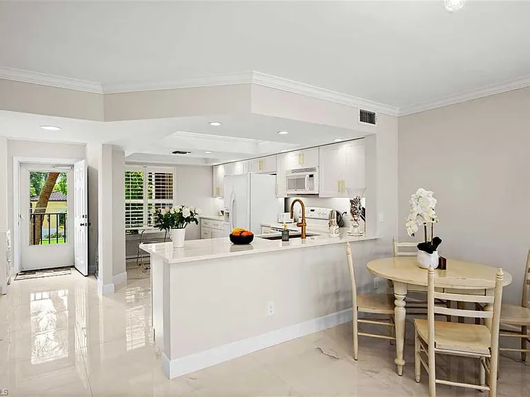9103 Vanderbilt Dr #205 — Photo 10