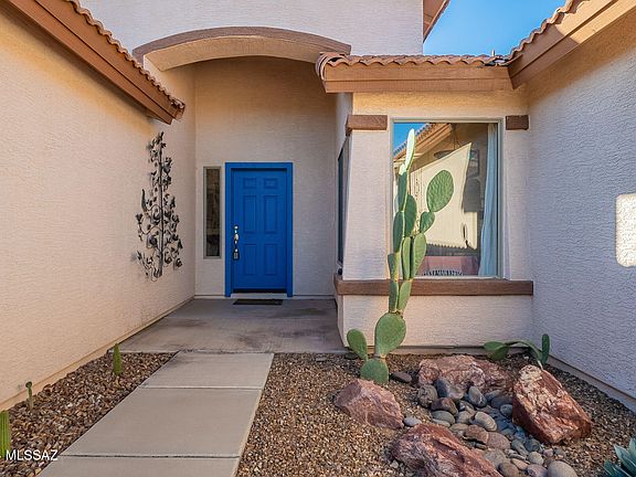 5th image of 931 N Night Heron Dr