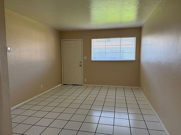 5th image of 3427 & 3439 N 37th St #3427-03