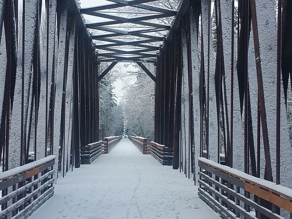 walk to railroad bridge 