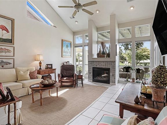 3rd image of 1698 Marina Dr