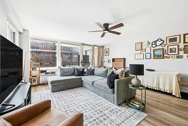 1 bed, 782 sqft, $3,000 — Photo 2