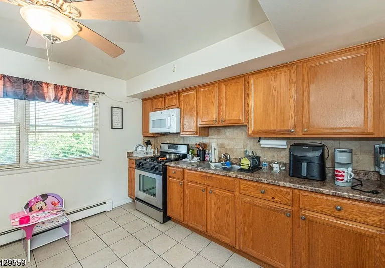 20 Halsey Ave #6 — Photo 6
