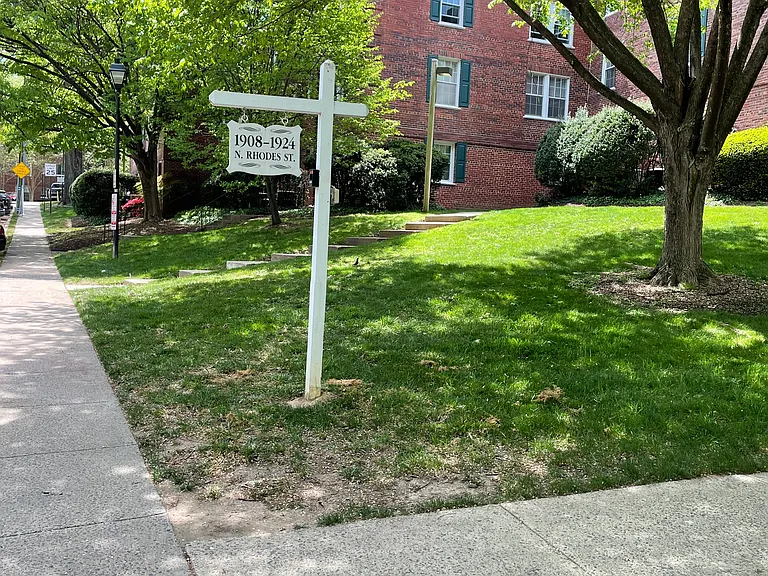 1918 N Rhodes St #60 — Photo 1