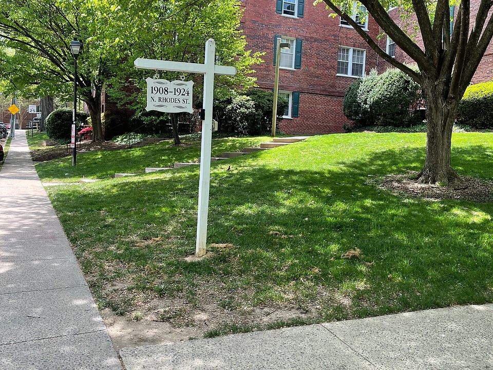 1st image of 1918 N Rhodes St #60