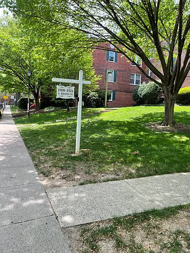 1918 N Rhodes St #60 Photo 1
