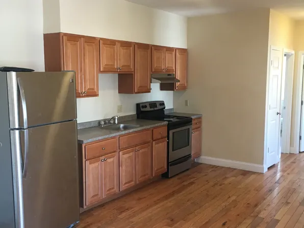 66 W Hollis St, Nashua, NH