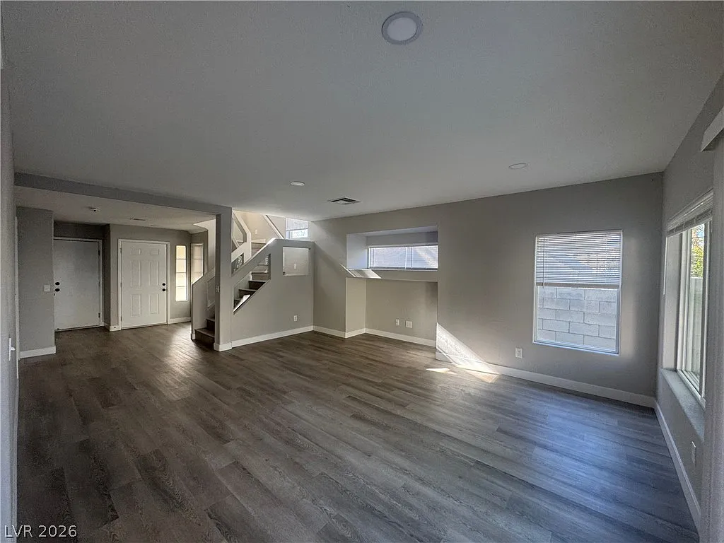 4 bed, 3.5 bath, 1875 sqft, $2,440 — Photo 4