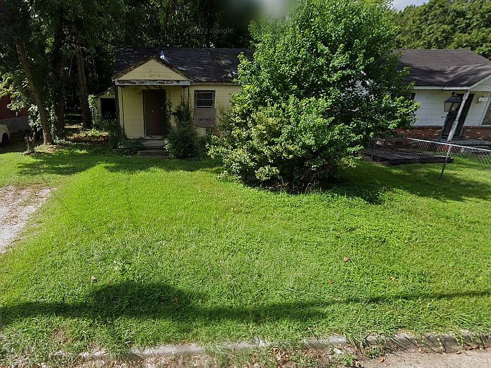 2nd image of 425 Erie St