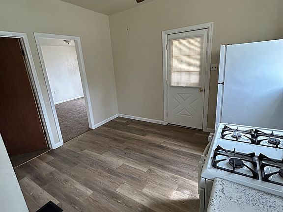 3rd image of 3228 Motor St