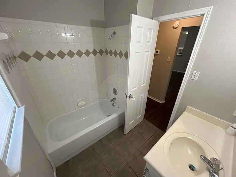 4507 Lonesome Dove Dr — Photo 25