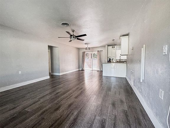 4th image of 3621 NW 35th Way