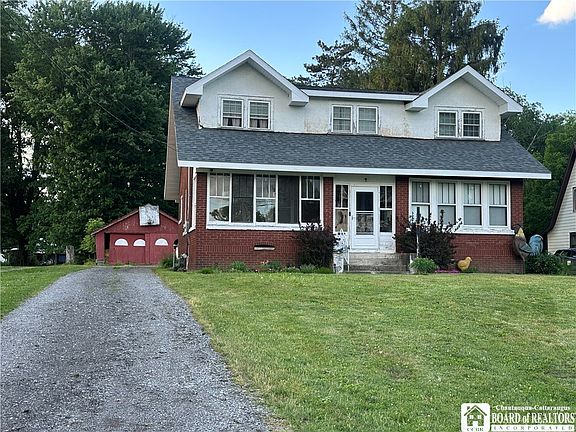 2nd image of 62 Childs St