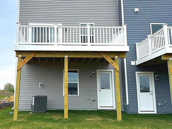 3rd image of 369 Huntwell West Ave