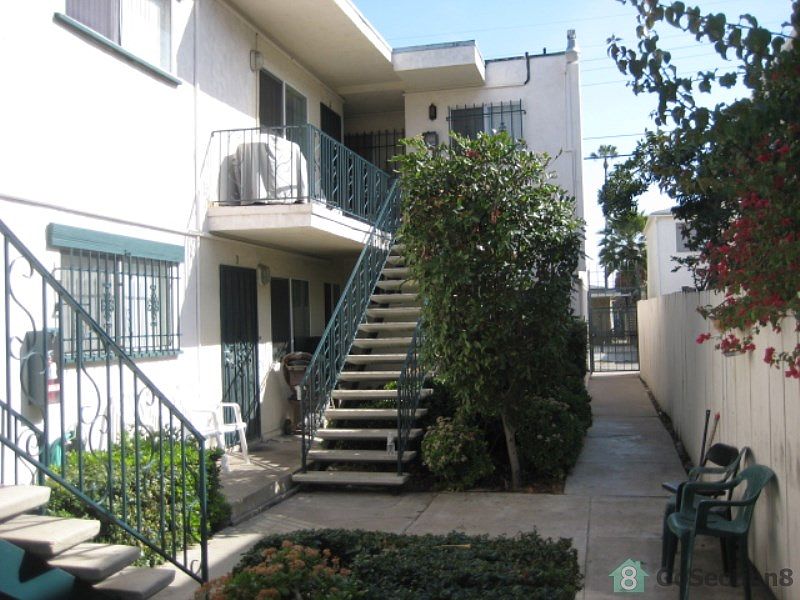 2nd image of 4663 33rd St APT 2