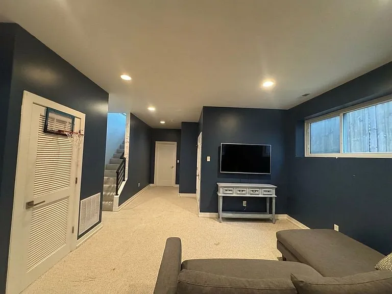 3019 N Christiana Ave — Photo 12