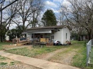406 S Flanner St, Burlington, NC 27215