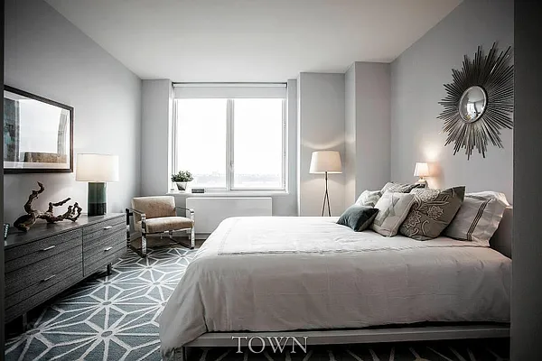 Rented by Town Residential | media 27