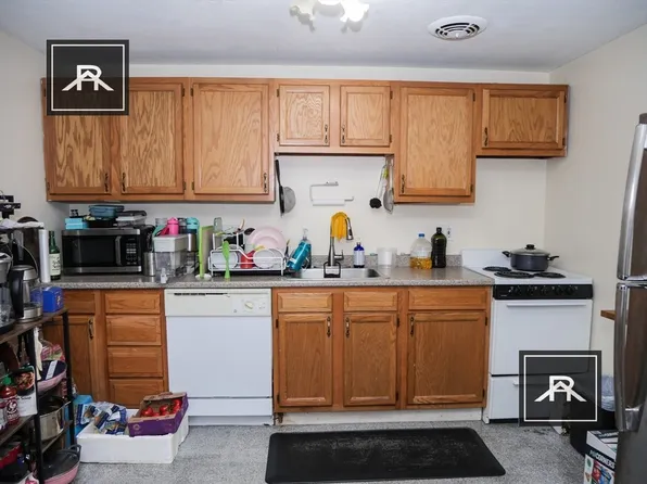 219 Kent St #1, Brookline, MA 02446