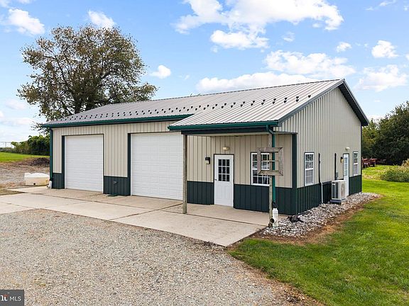 3rd image of 390 Old Limestone Rd