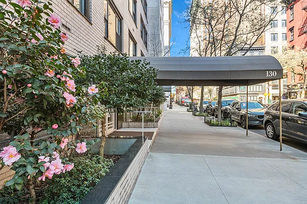 Sold by Compass | media 6