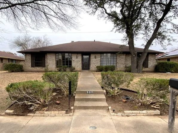937 Clear Springs Dr, Desoto, TX 75115