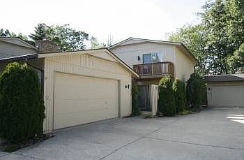 2nd image of 19842 Dell Dr #7005