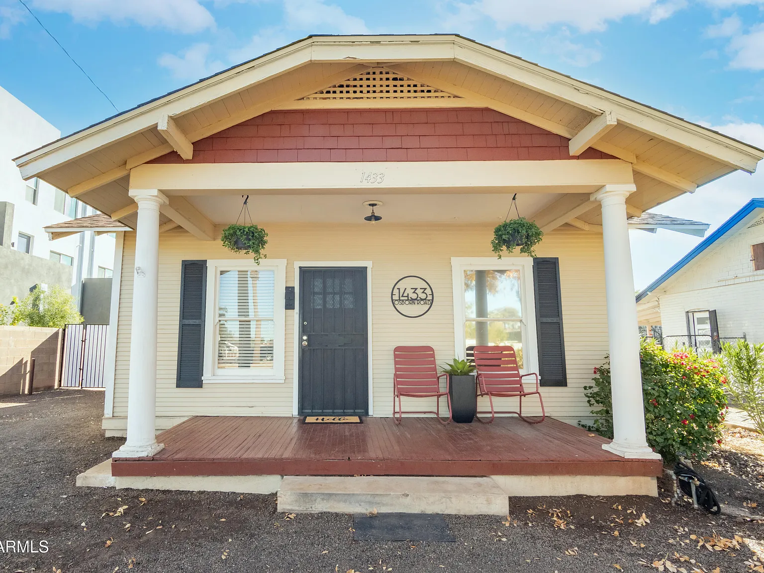 2 bed, 1.0 bath, 708 sqft, $1,750 — Photo 2