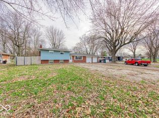 1037 W Main St, Greenwood, IN 46142