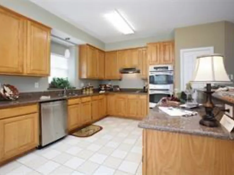 5800 Charleston Dr — Photo 2
