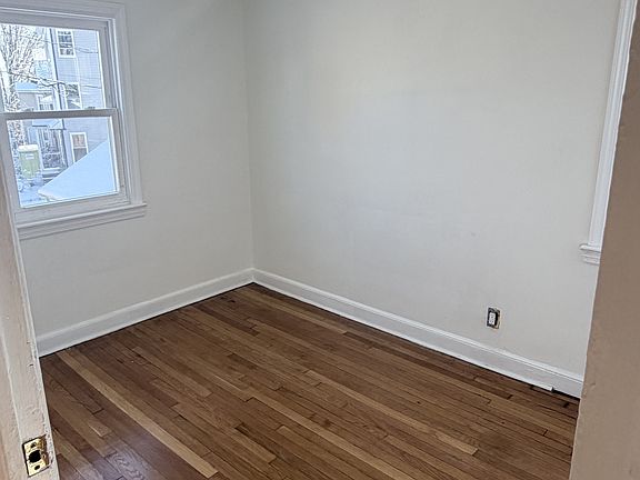 3rd image of 78-80 Hanford St