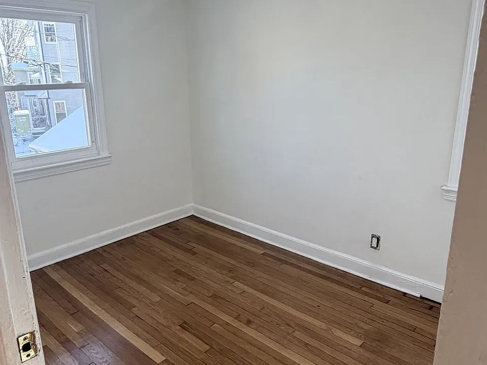 78-80 Hanford St