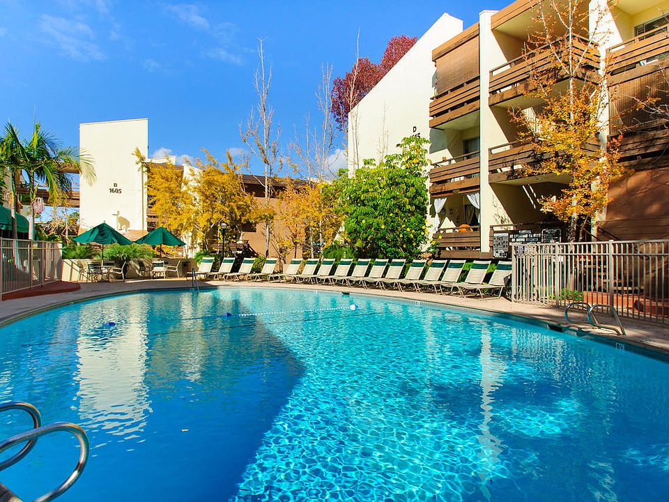 1st image of 1605 Hotel Cir S #106