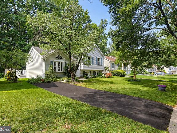 4th image of 1431 Fairbanks Dr