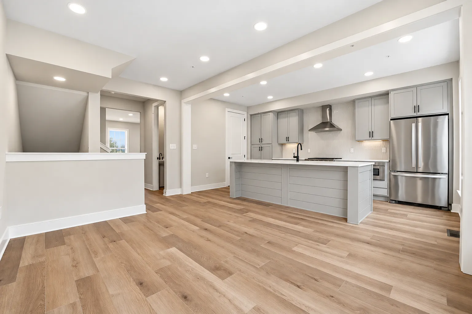 3 bed, 2.5 bath, 2131 sqft, $3,500 — Photo 4