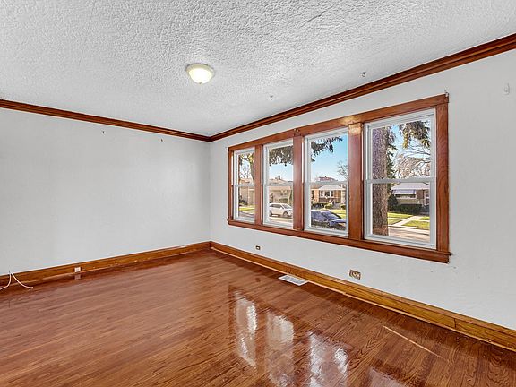 4th image of 529 Marshall Ave