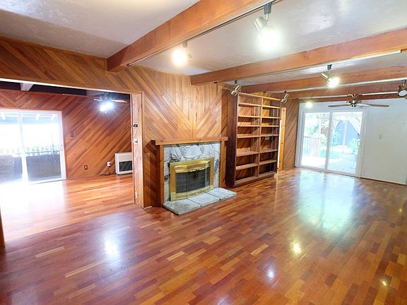 5th image of 308 N C St