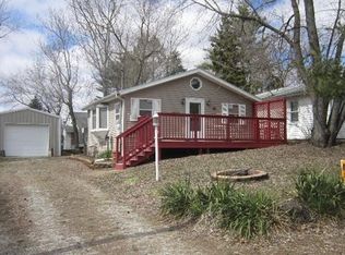 4061 S Hillcrest Rd, Knox, IN 46534