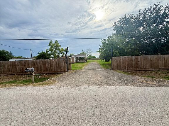 2nd image of 9115 Puritan Way